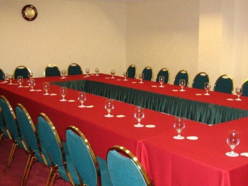 Hotel Karpos Skopje Bagian luar foto