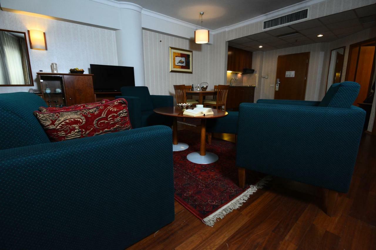 Hotel Karpos Skopje Bagian luar foto